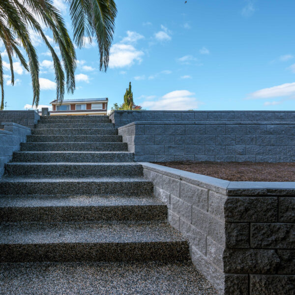 Versawall Retaining Wall | Charcoal | Southern Earth Landscaping3