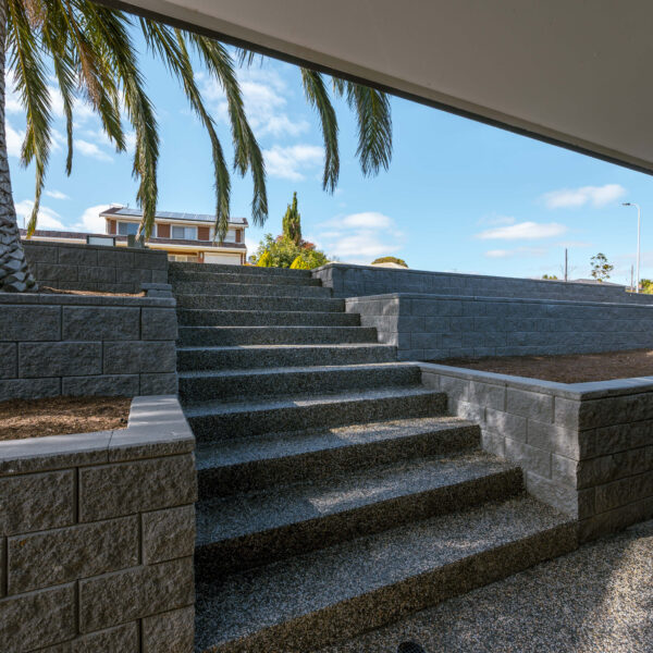 Versawall Retaining Wall | Charcoal | Southern Earth Landscaping5